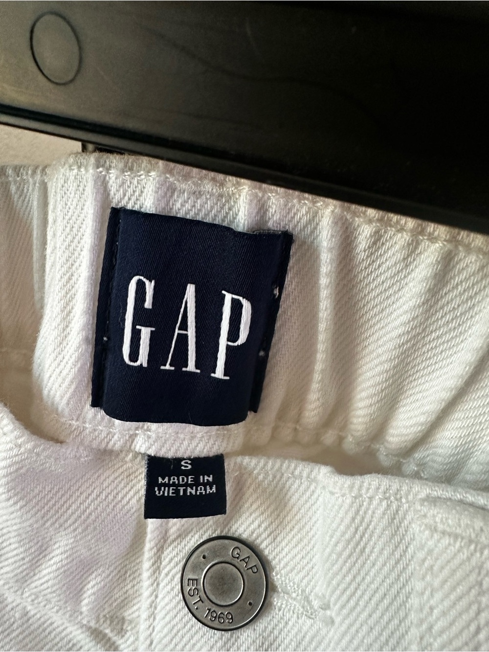 GAP Women's Cream High-Rise Utility Shorts - Picture 5 of 9